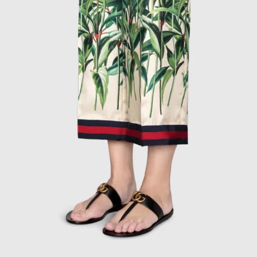 Gucci GG T-Strap Sandals - Picture 3 of 11